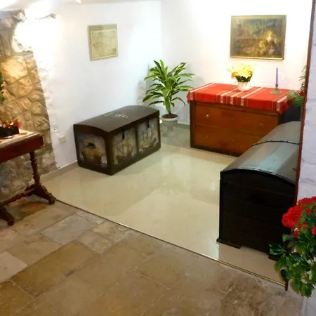 Giron Dubrovnik
