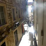 بيت ضيافة Giron
