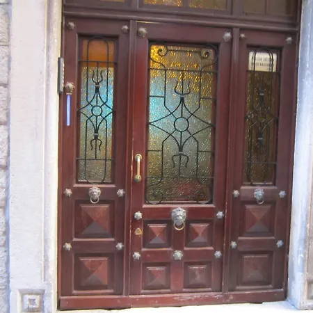 Giron 4* دوبروفينك